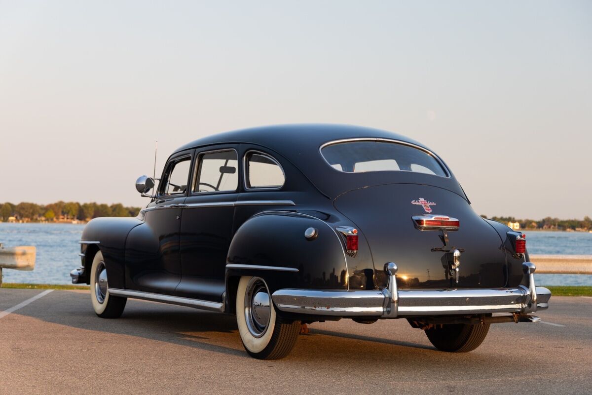 1947 Chrysler Windsor Windsor Limousine Restored - Extremely Rare - Must See!! - photo 8