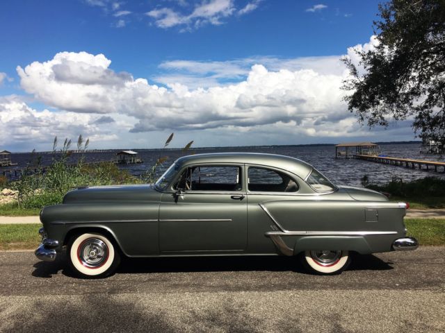 1953 Oldsmobile Eighty-Eight 2 Door Sedan - photo 2