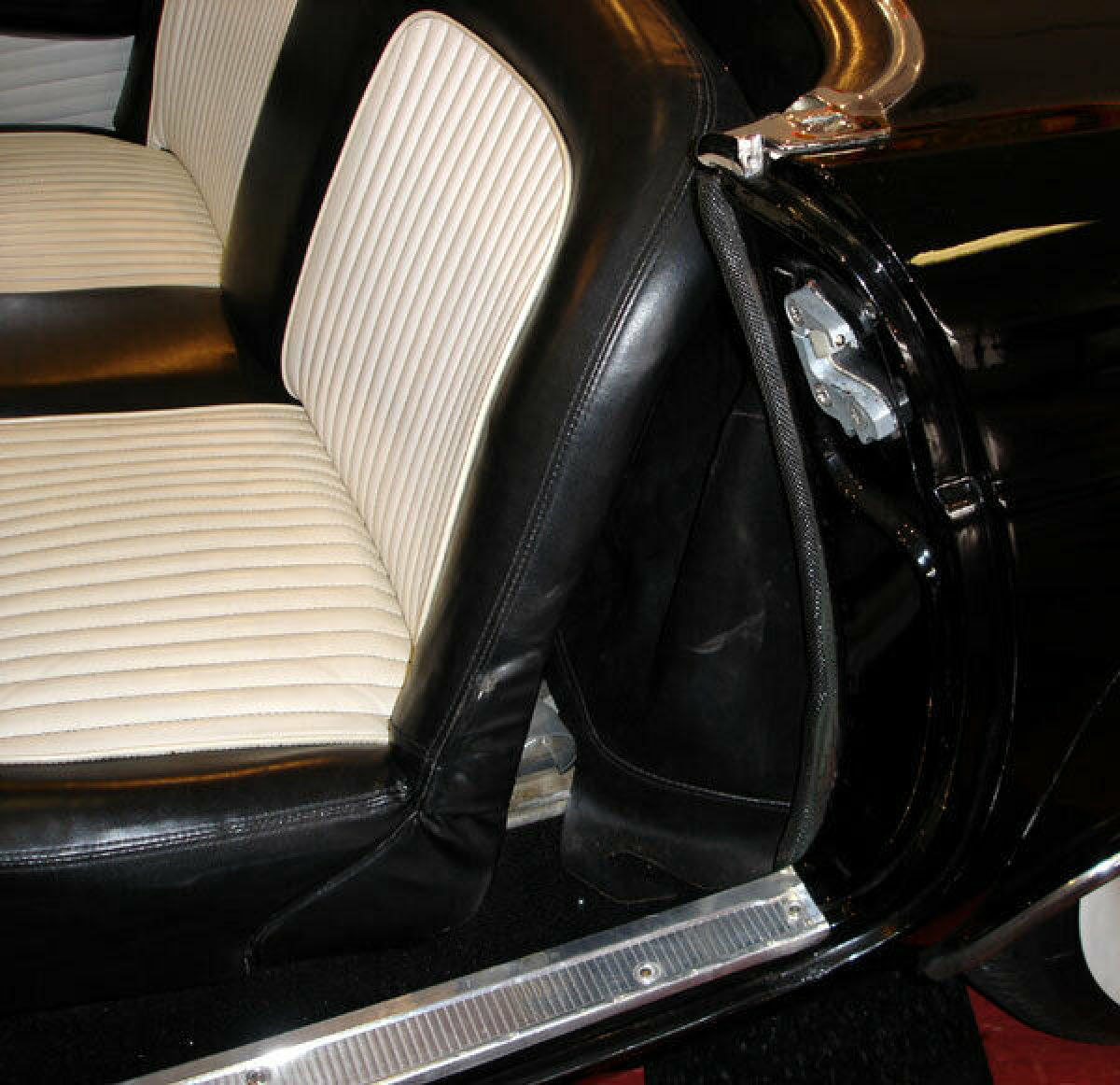 1955 Ford Thunderbird Black with Black and White interior - photo 12
