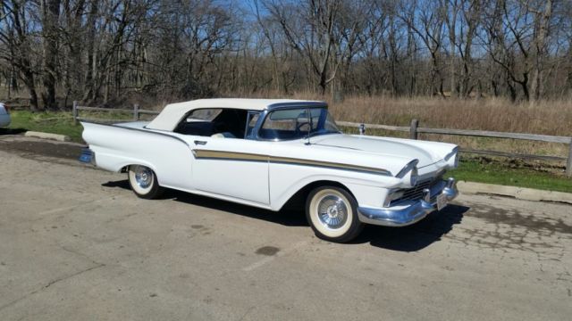 1957 Ford Fairlane Sunliner - photo 11