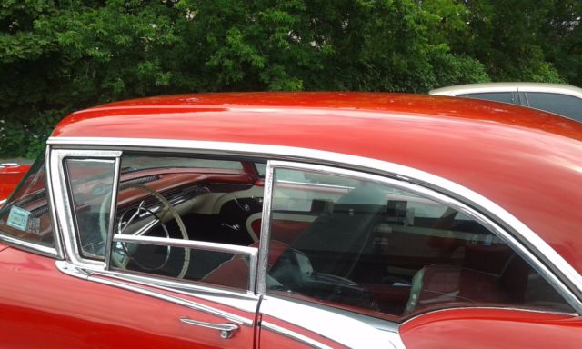 1957 Oldsmobile Eighty-Eight Holiday Hardtop - photo 12