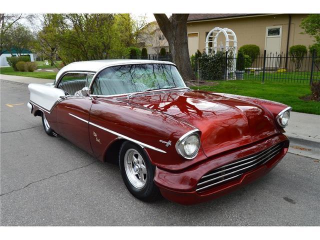 1957 Oldsmobile Eighty-Eight Holiday Hardtop - photo 2