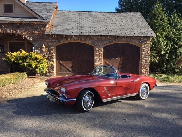 Beautiful 1962 Corvette . Meticulous 7 year frame off restoration. 1962 Chevrolet Corvette Base