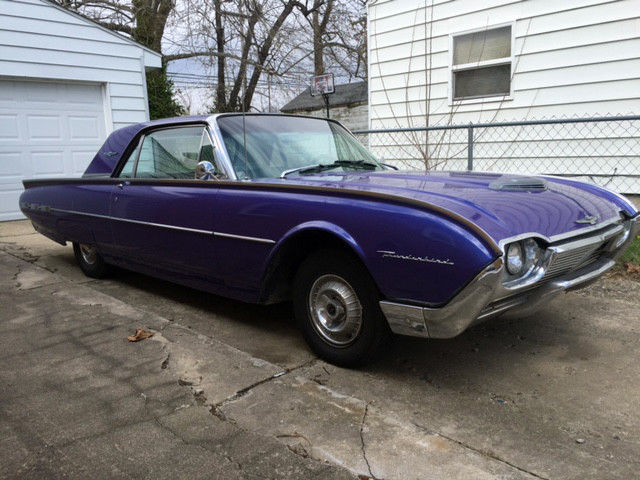 1962 Ford Thunderbird