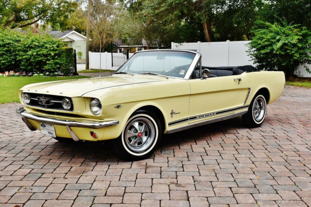 1965 Ford Mustang Convertible 4 Speed Manual, v-8 Center Console - photo 3