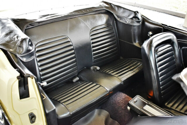 1965 Ford Mustang Convertible 4 Speed Manual, v-8 Center Console - photo 8