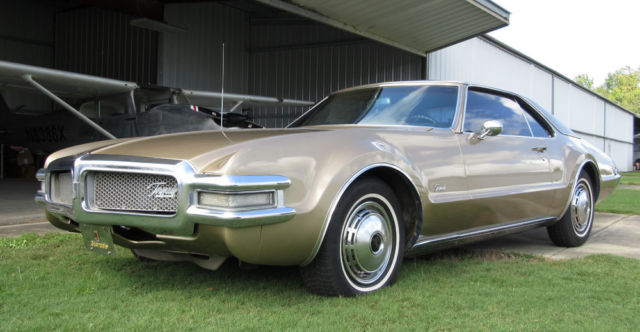 Beautiful 1968 Oldsmobile Toronado 455 CID Rocket 375 HP V8 4BBL Auto A/C & More 1968 Oldsmobile Toronado