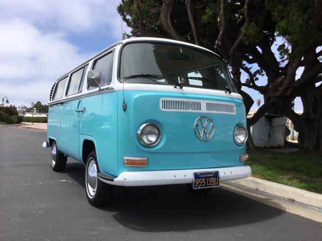 Beautiful 1969 volkswagen transporter !!! 1969 Volkswagen Bus/Vanagon Deluxe