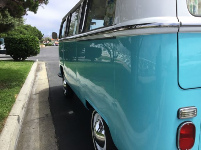 1969 Volkswagen Bus/Vanagon Deluxe - photo 8