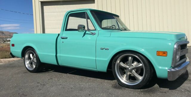 BEAUTIFUL 1970 Chevrolet C 10 Short Bed Pickup Truck - NICEST ONE AVAILABLE!!! 1970 Chevrolet C-10
