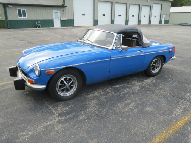 BEAUTIFUL 1974 MG MGB CHROME BUMPER ROADSTER LOW MILES CLEAN UNDERCARRIAGE NICE 1974 MG MGB MGB