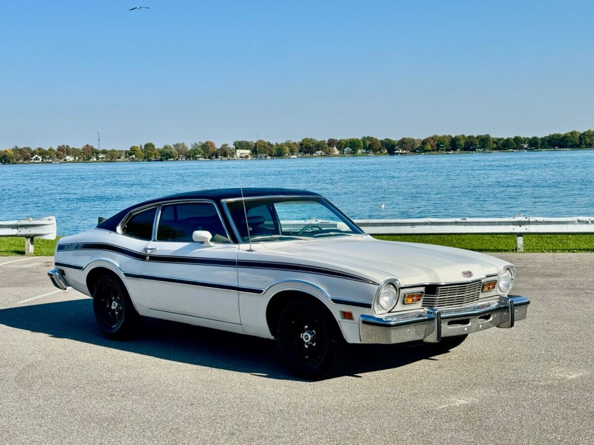BEAUTIFUL 1975 MERCURY COMET RARE FACTORY 302 V8 HARD TO FIND CAR - NO RESERVE!! 1975 Mercury Comet Rare Factory 302 V8 - No Reserve!!