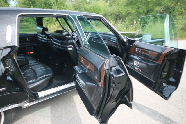 1976 Cadillac Fleetwood - photo 9