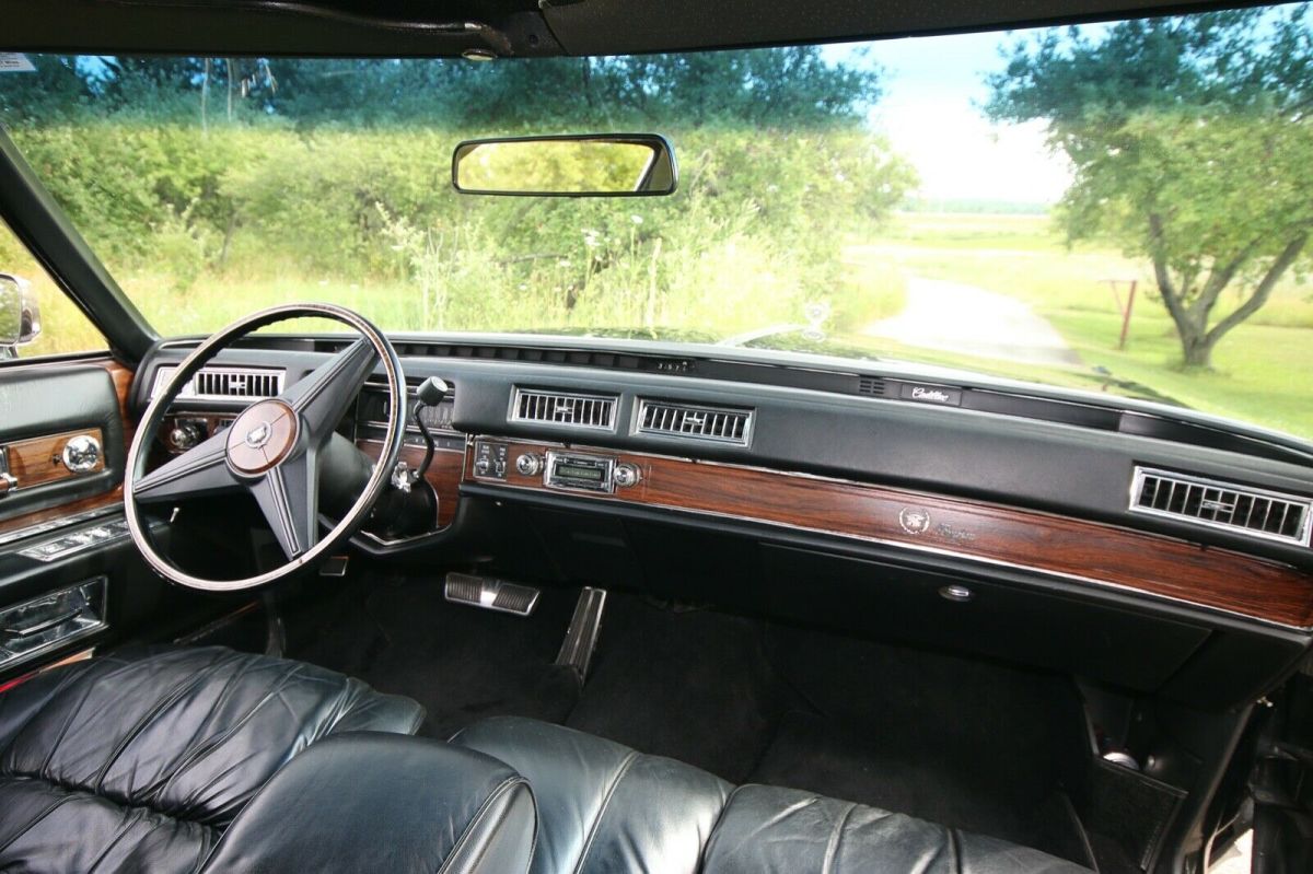 1976 Cadillac Fleetwood - photo 10