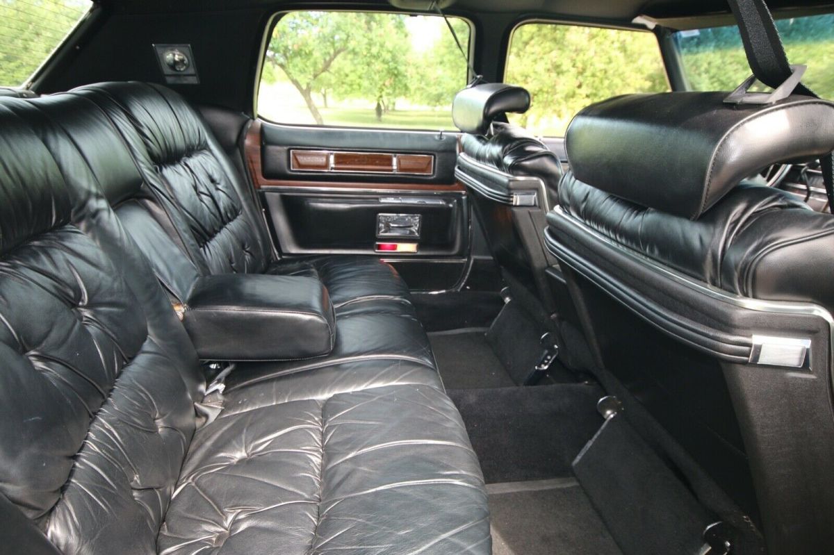 1976 Cadillac Fleetwood - photo 11