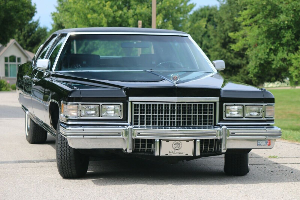 1976 Cadillac Fleetwood - photo 2