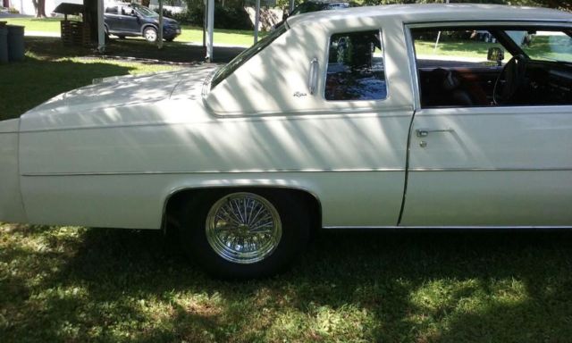 1977 Cadillac DeVille D'Elegance - photo 2