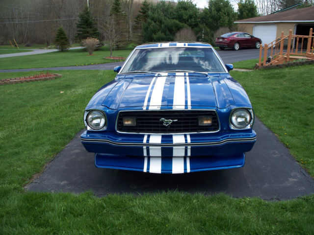 1977 Ford Mustang - photo 2