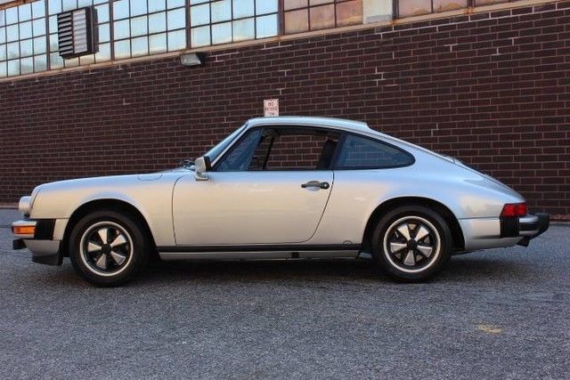 1977 Porsche 911 - photo 2