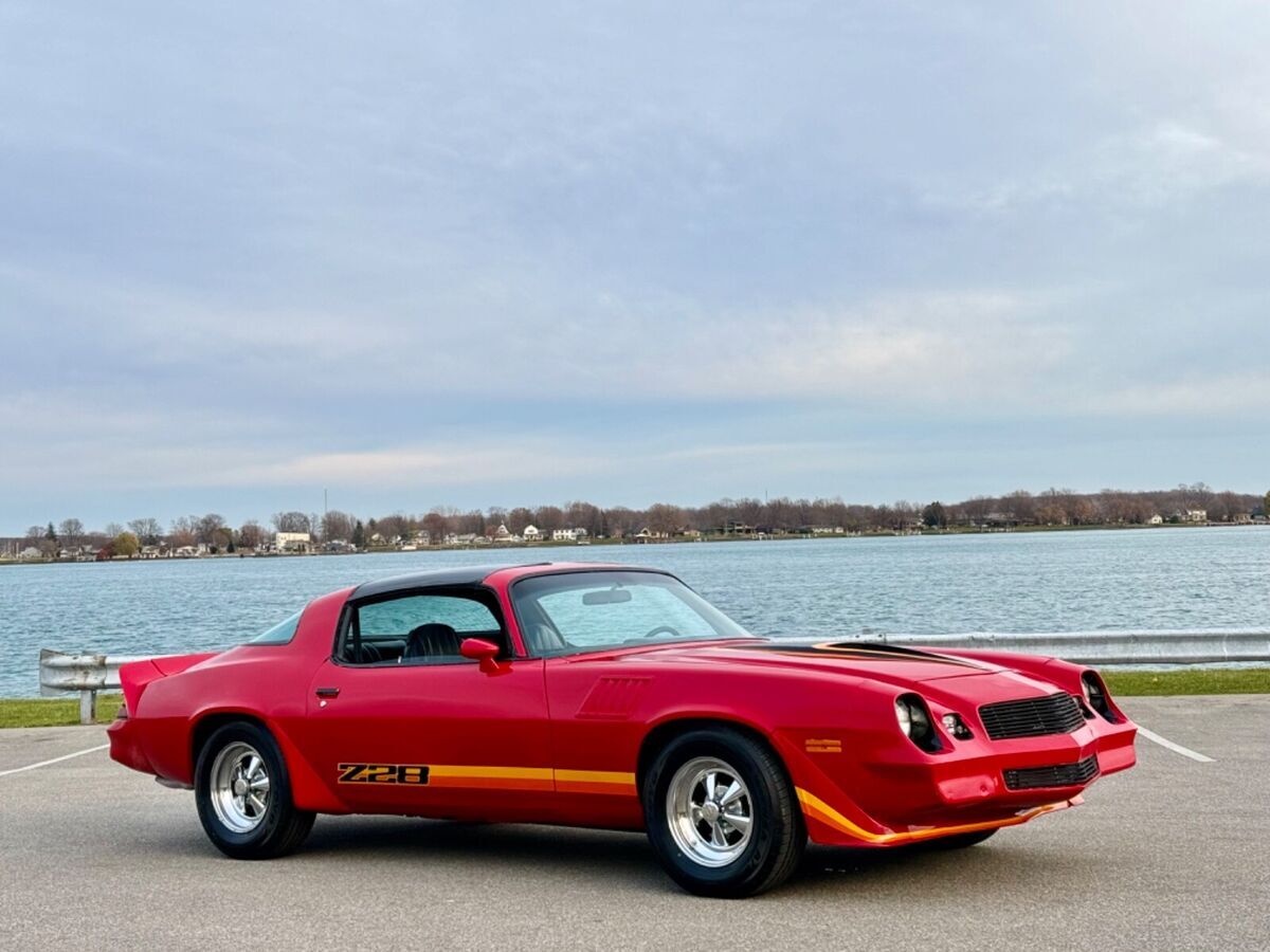 1979 Chevrolet Camaro Z28 350CID T-Tops Beautiful - No Reserve!! - photo 3