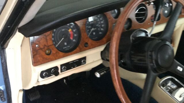 1980 Rolls-Royce Corniche - photo 2