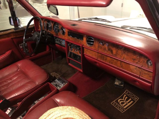 1981 Rolls-Royce Corniche Red interior, walnut - photo 6
