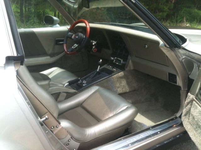 1982 Chevrolet Corvette - photo 10