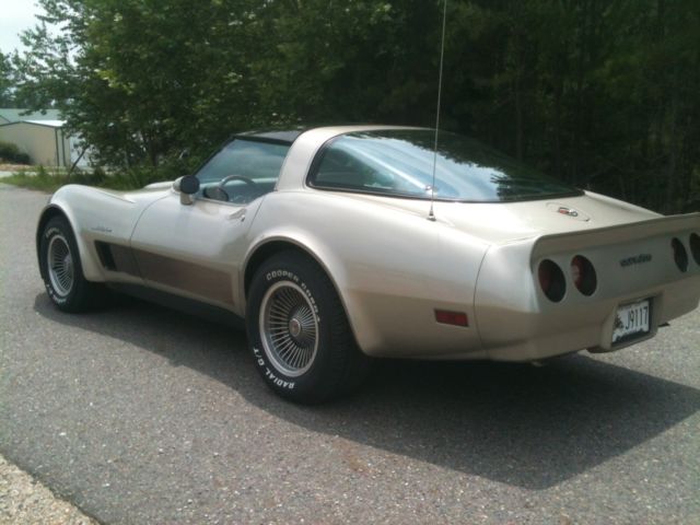 1982 Chevrolet Corvette - photo 3