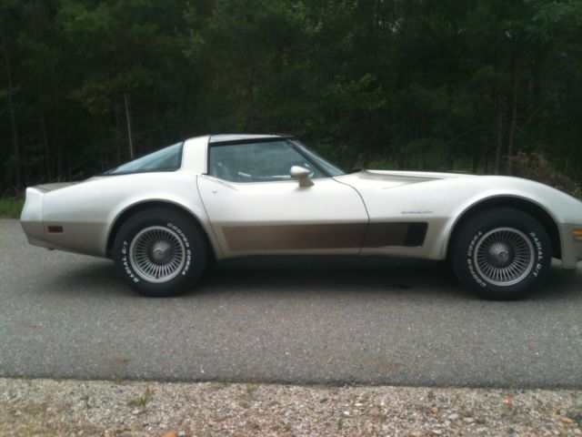 1982 Chevrolet Corvette - photo 6