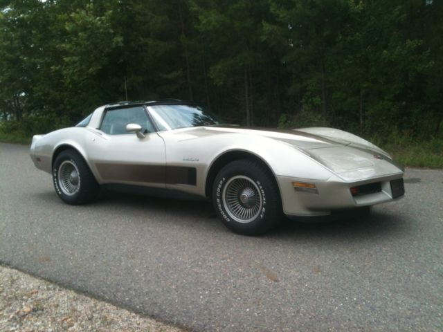 1982 Chevrolet Corvette - photo 7