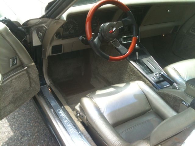 1982 Chevrolet Corvette - photo 9