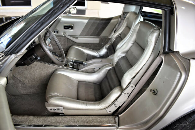 1982 Chevrolet Corvette Collector Edition - photo 12