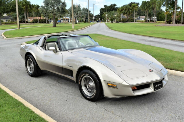 1982 Chevrolet Corvette Collector Edition - photo 2