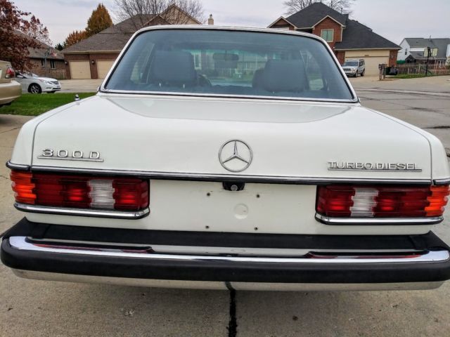 1982 Mercedes-Benz 300-Series 300D TURBO DIESEL - photo 12