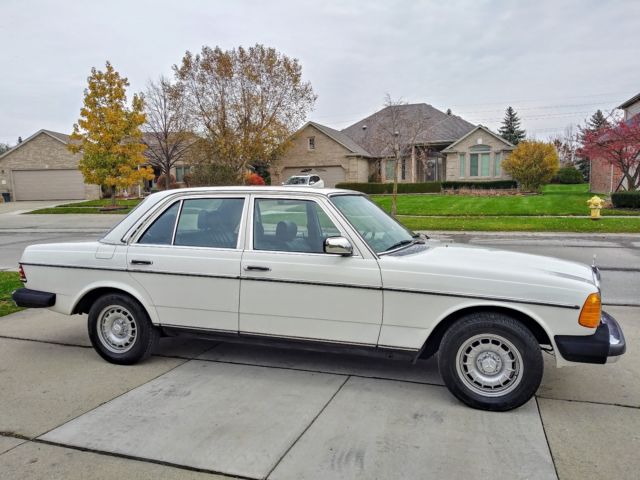 1982 Mercedes-Benz 300-Series 300D TURBO DIESEL - photo 6