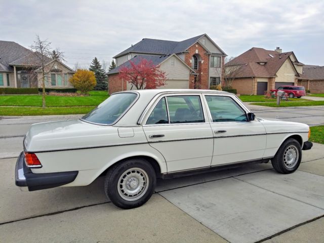 1982 Mercedes-Benz 300-Series 300D TURBO DIESEL - photo 8