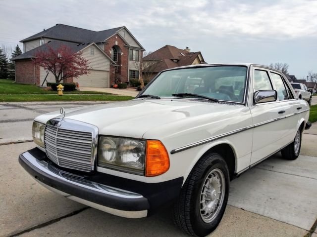 1982 Mercedes-Benz 300-Series 300D TURBO DIESEL - photo 9