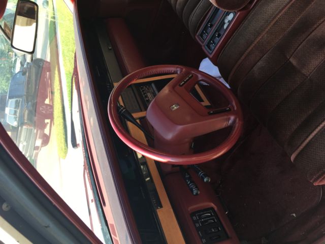 1984 Lincoln Continental Base Sedan 4-Door - photo 10