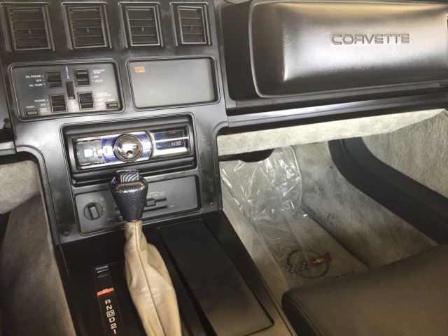 1985 Chevrolet Corvette - photo 12