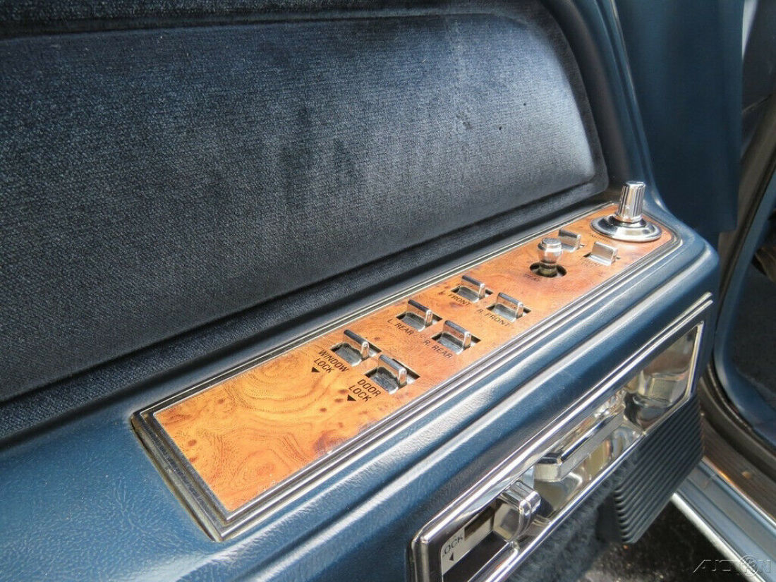 1985 Lincoln Town Car Gorgeous Survivor Low Miles Garage Kept - photo 12