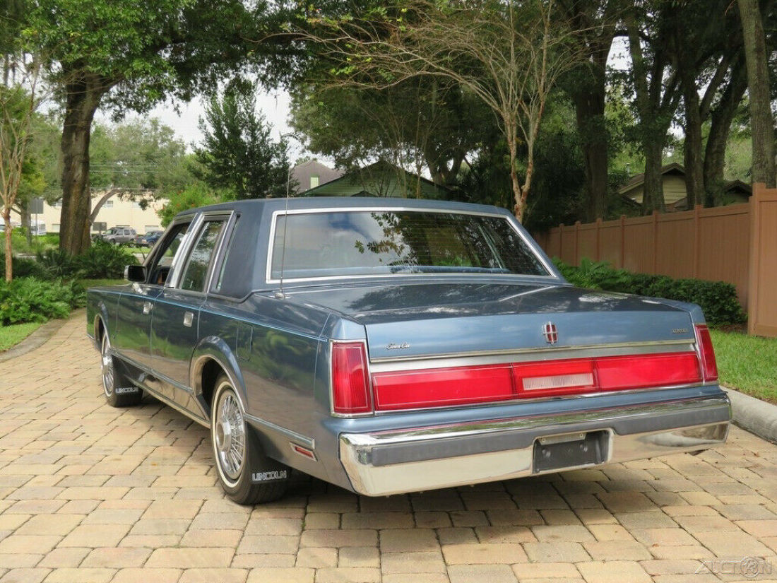 1985 Lincoln Town Car Gorgeous Survivor Low Miles Garage Kept - photo 5
