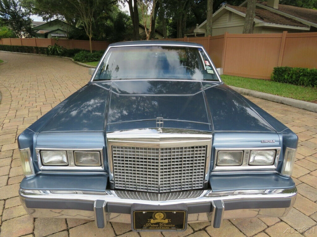 1985 Lincoln Town Car Gorgeous Survivor Low Miles Garage Kept - photo 7