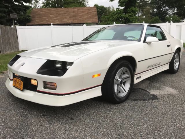 Beautiful 1986 iroc-z camaro z28 original low miles 1986 Chevrolet Camaro Iroc