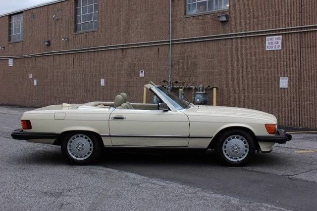 1986 Mercedes-Benz SL-Class 560SL - photo 4