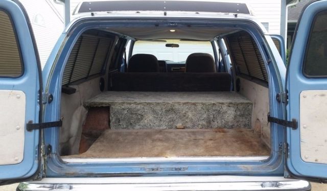 1986 Chevrolet Suburban C20 HD Custom Deluxe - photo 10