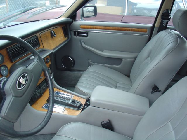 1987 Jaguar XJ6 - photo 8