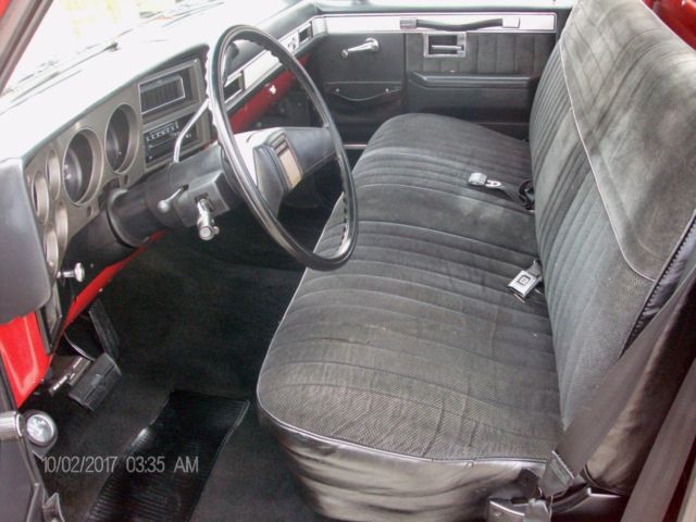 1987 Chevrolet Silverado 1500 C10 350 V8 / automatic - photo 12