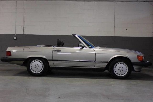 1988 Mercedes-Benz SL-Class Base Convertible 2-Door - photo 4