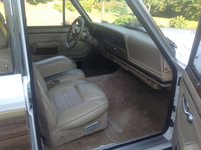 1989 Jeep Wagoneer - photo 10