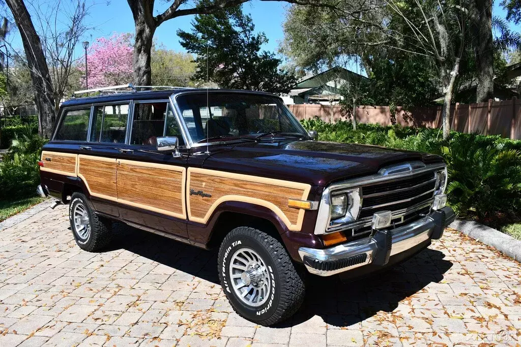 Beautiful 1989 Jeep Grand Wagoneer 360ci V8 Automatic 4WD SUV loaded Leather A/c 1989 Jeep Wagoneer 360ci V8 Automatic 4WD SUV